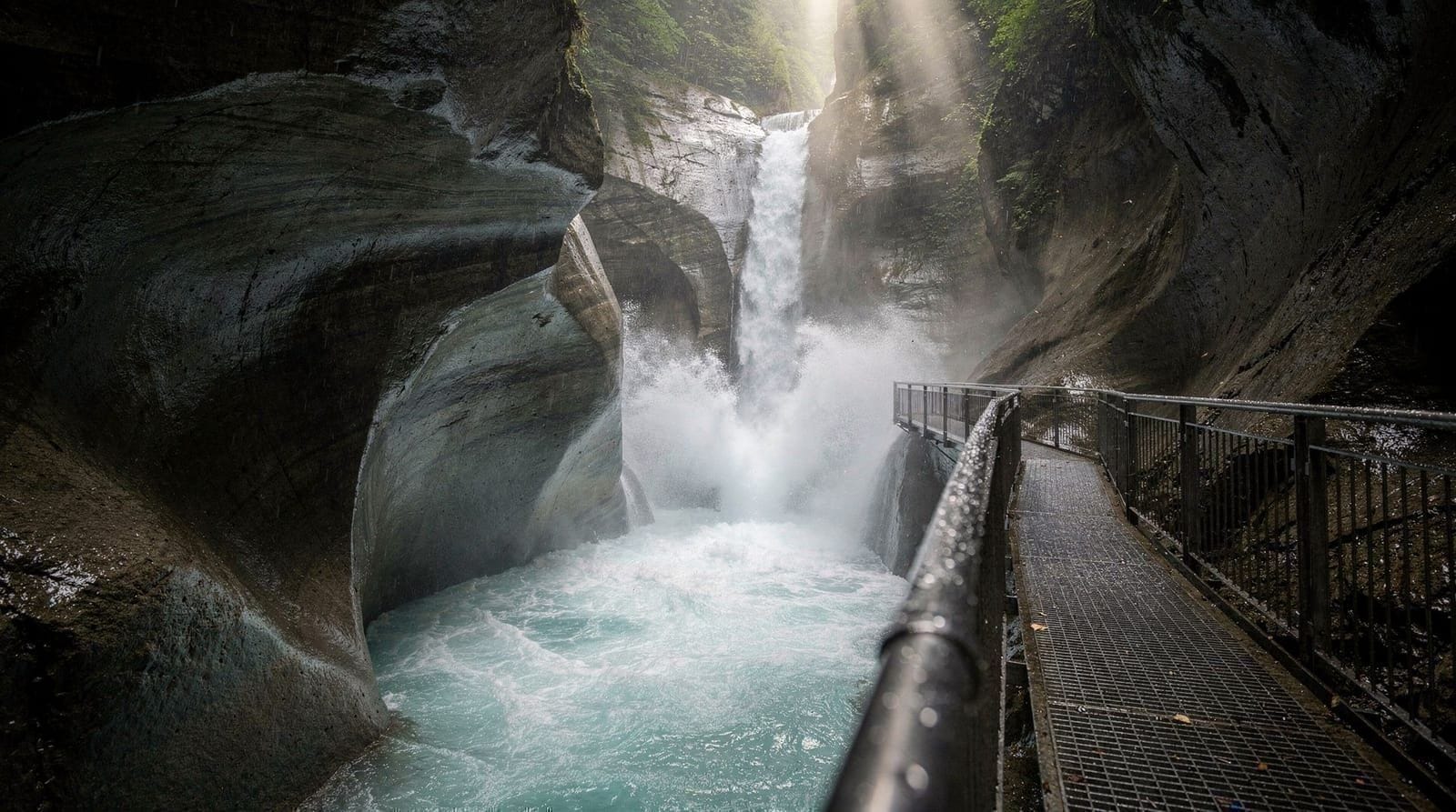 Stechelberg & Trümmelbach Falls