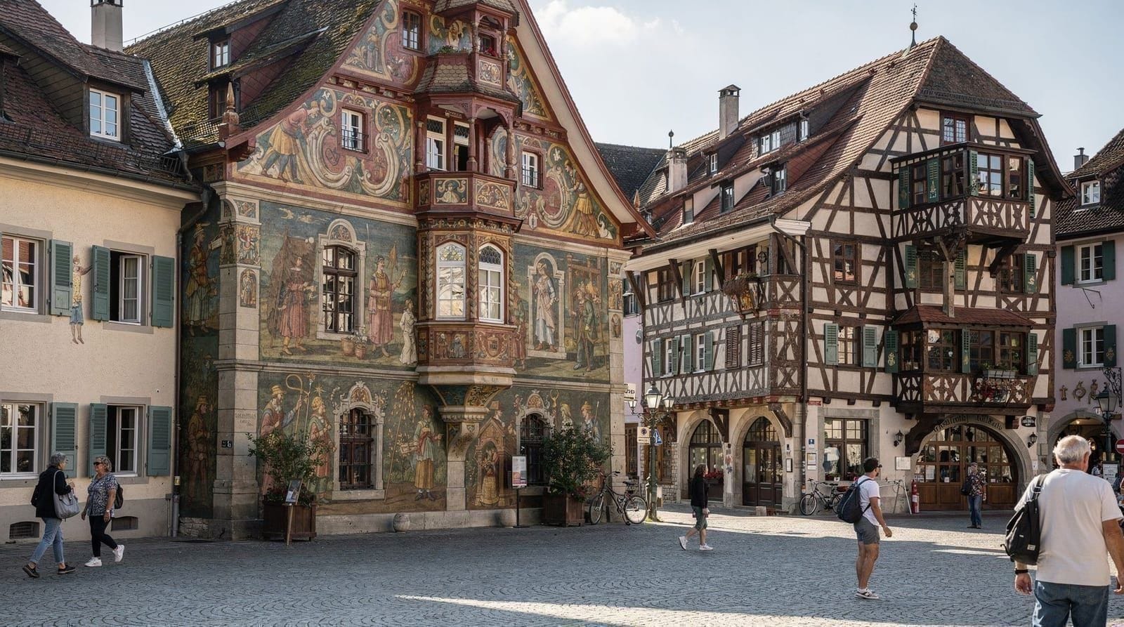 Stein am Rhein: painted facades on the Rhine