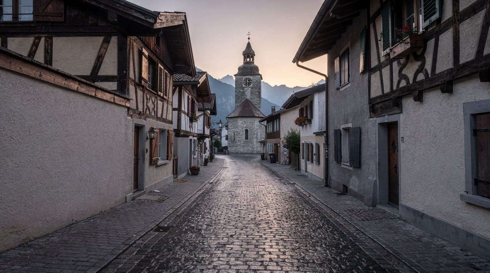 Unterseen and Matten: the old town next door to Interlaken