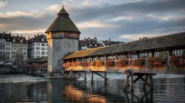 Lucerne day trip from Interlaken: Chapel Bridge, Musegg Wall and the Lion Monument